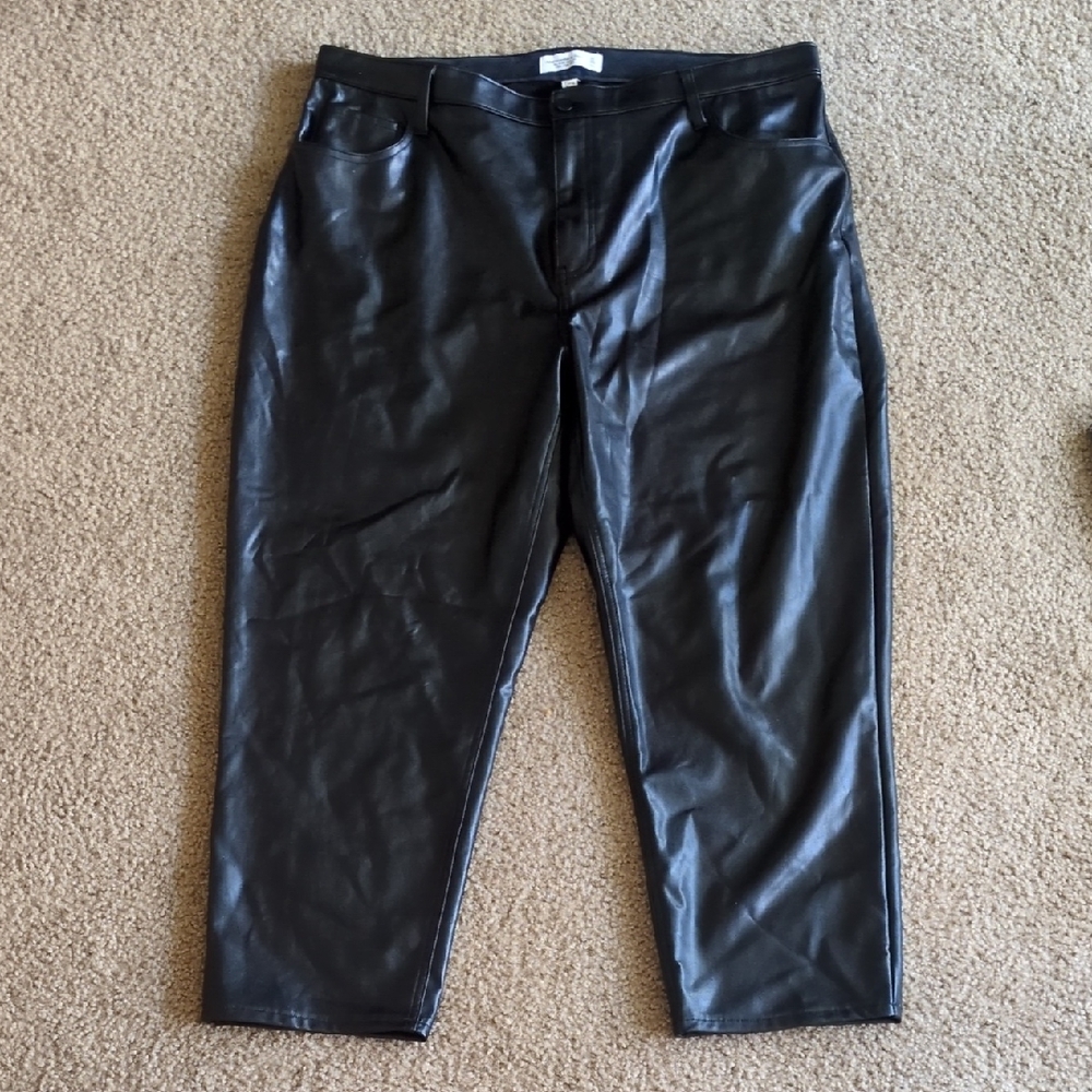 Abercrombie & Fitch Black Fake Leather Ankle Straight High-Rise Pants Sz 20R